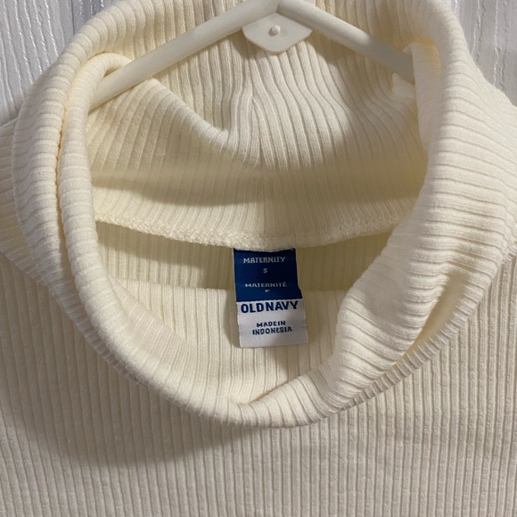 Maternity cream turtleneck - Picture 2 of 2